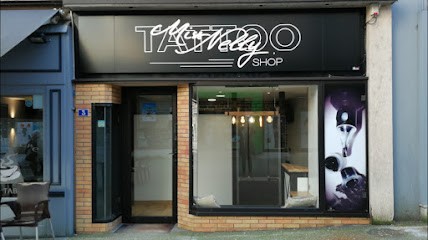 Miss Nelly Tattoo Shop, Tatoueur à Tulle