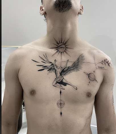 Cromeline Studio, Tatoueur à Fougères