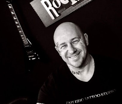 Papi Ezio Tattoo, Tatoueur à Tournefeuille