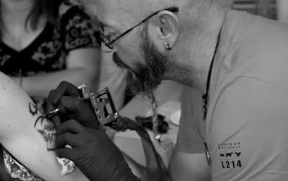 Trib Tattoo, Tatoueur à Virieu-le-Grand