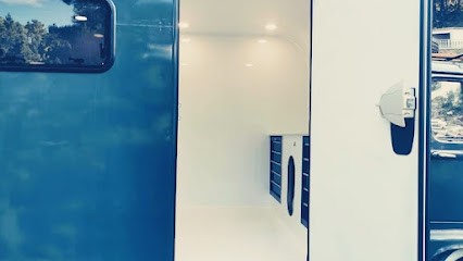 ART TATTOO TRUCK By Toto, Tatoueur à Saint-Georges-les-Bains