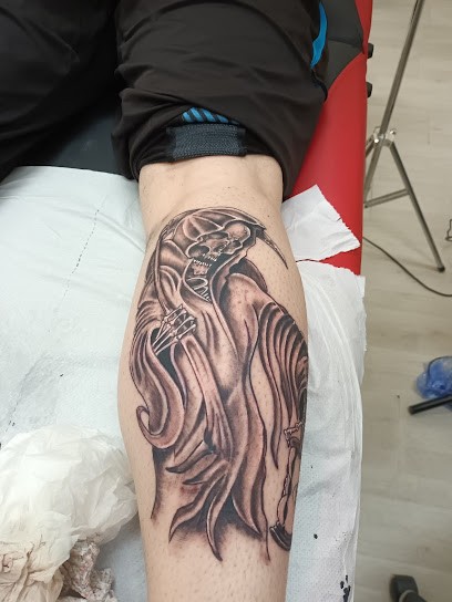 Tattoo killer, Tatoueur à Saint-Maixent-l'École