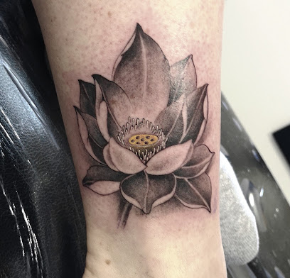 La Page Noire Tattoo Shop, Tatoueur à Revel