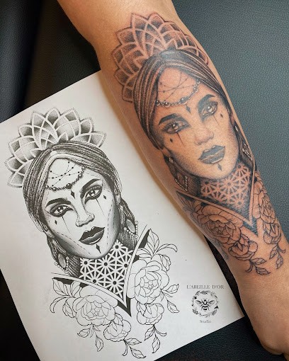 L'ABEILLE D'OR STUDIO, Tatoueur à Saint-Marcellin