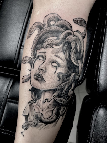 La Grenouille Tatouages, Tatoueur à Beaufort-en-Anjou
