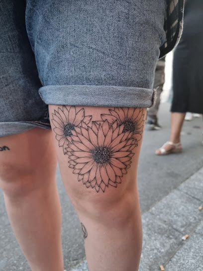 N&H Naïssa & Horka Tattoo Tatoueur à Challans