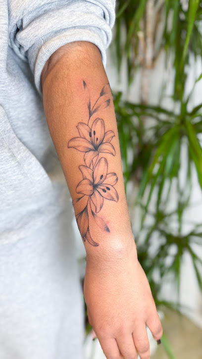 Skorp Tattoo, Tatoueur à Montgermont