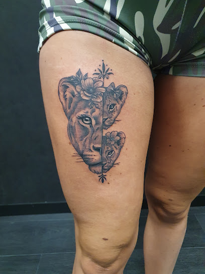 L'aiguille Noire Tattoo Studio, Tatoueur à Châteaugiron