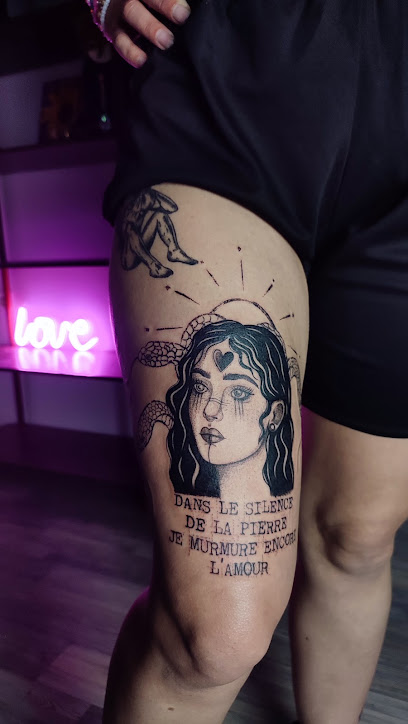 Luss Tattoo, Tatoueur à Néfiach