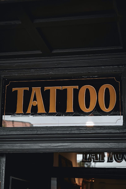 Le Majestic Tattoo Club Tatoueur à Megève