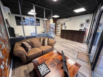 Octo Tattoo Shop, Tatoueur à Montluçon