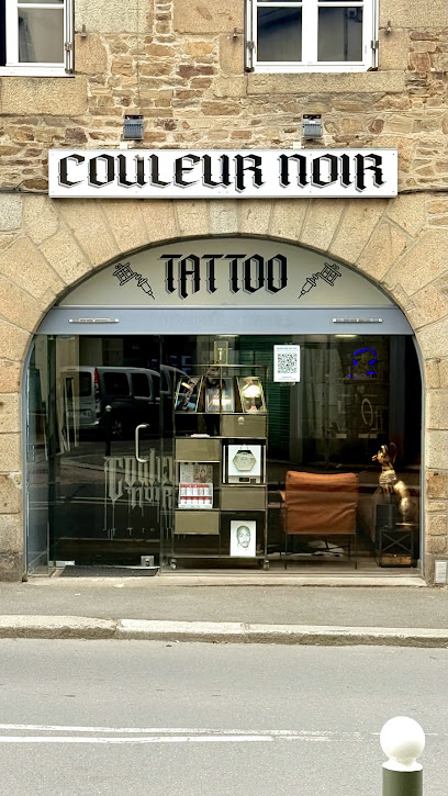 Couleur Noir Tattoo Shop, Tatoueur à Fougères