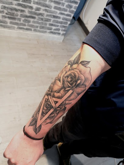 Moreno tattoo studio, Tatoueur à Prunelli-di-Fiumorbo
