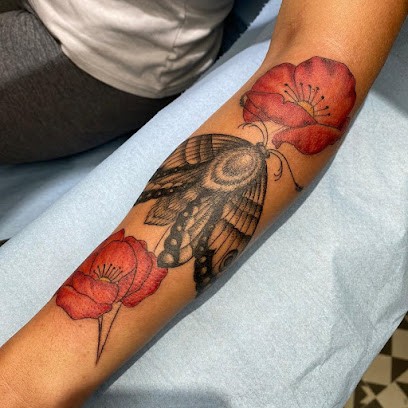 Art District Tattoo Premium Tattoo Shop & Piercing, Tatoueur à Saint-Raphaël