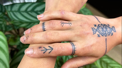 Aime Corbeau - Salon De Tatouage Sur Rendez-Vous (Projet Perso, Cover, Retouche, Flash), Tatoueur à Nantes