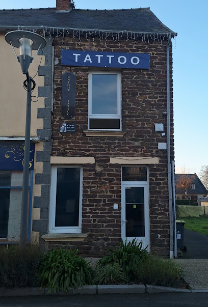 Knight ' Tattoo, Tatoueur à Trémorel