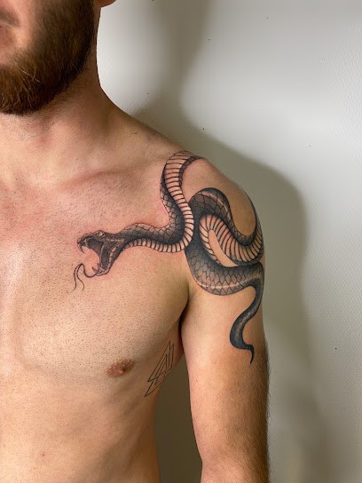 Golden Line Tattoo, Tatoueur à Lyon 06