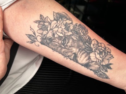 Alkonost tattoo, Tatoueur à Nice