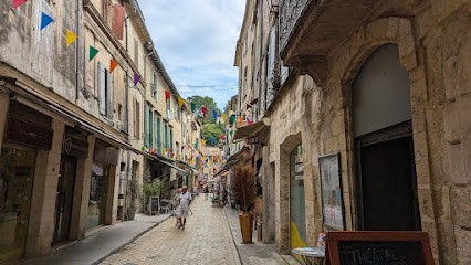 karol beaute tattoo piercing, Tatoueur à Sommières