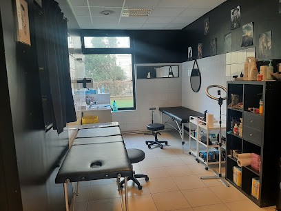 Shamrock, Tatoueur à Suresnes