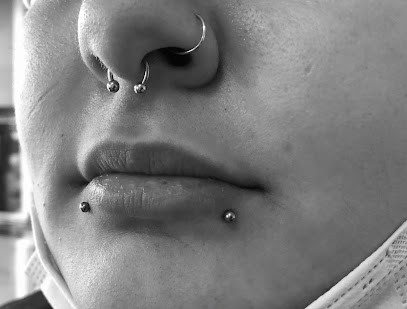 Muriel Body Piercing Et Mossquito Tattoo Tatoueur à Verniolle