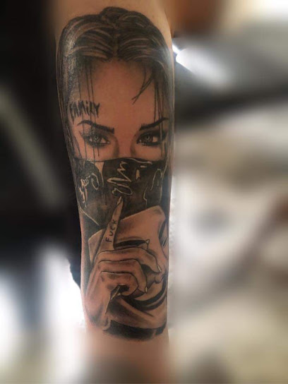 Ma2K Tatouage Tatoueur à Mérillac