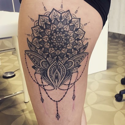 La Dent Bleue Tattoo, Tatoueur à Plouzané