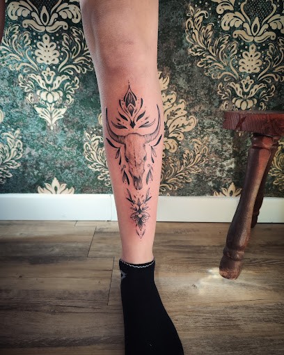 La Renaissance Tattoo Shop, Tatoueur à Ploëzal