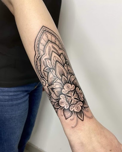 L'Osmoz studio tattoo, Tatoueur à Rabastens