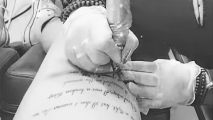 Skin Art Studio, Tatoueur à Pomas