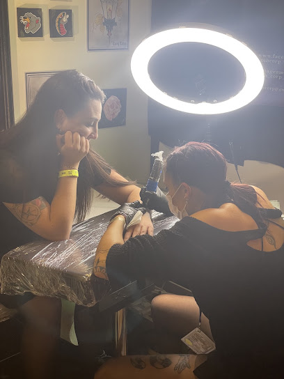 Cassy Tattoo, Tatoueur à Menton