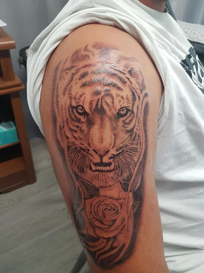 Red Devil Studio, Tatoueur à Bourcefranc-le-Chapus