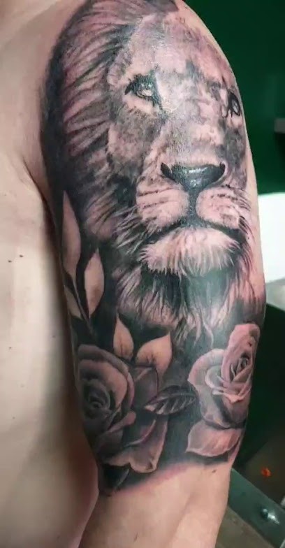 SKÓRA TATTOO SHOP, Tatoueur à Plaisance-du-Touch