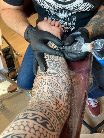 Makizart Tattoo, Tatoueur à Saint-Laurent-en-Royans