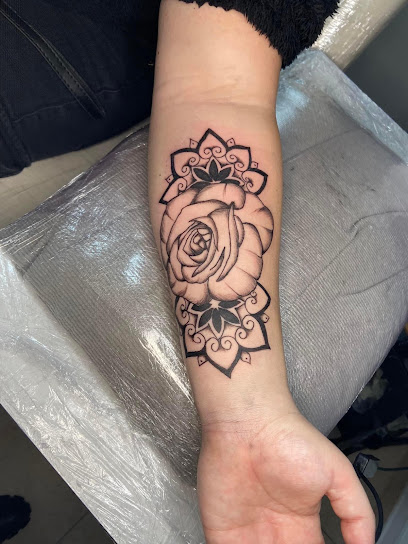 Indispensable Nm, Tatoueur à Hénin-Beaumont