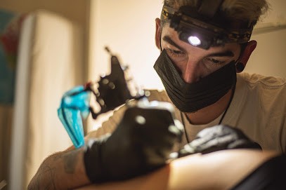 ROUGETNOIR TATTOO, Tatoueur à Valbonne