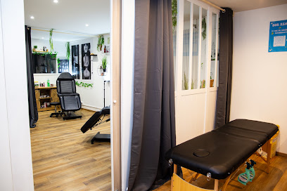 Delta Piercing Et Strass Tatoueur à Beauvais