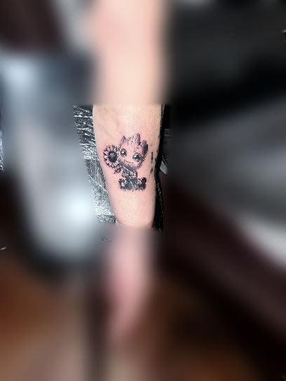 Mm Tattoo, Tatoueur à Saint-Priest-Taurion