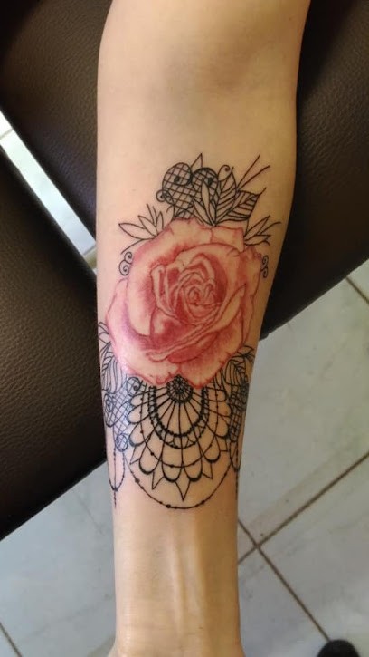 BONNET DOROTHEE, Tatoueur à Seilhac