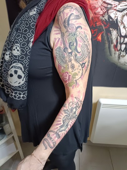 Pierceval Tattoo, Tatoueur à Scaër