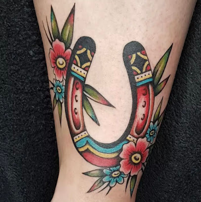 Dark Hedges Tattoo, Tatoueur à Clermont-Ferrand