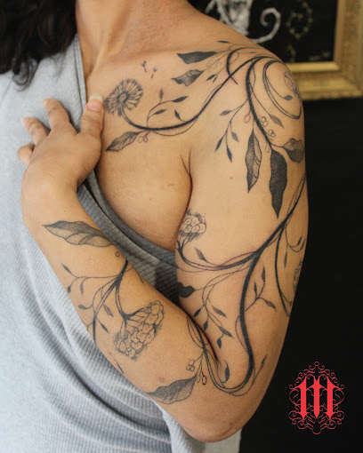 Morsure • Manon Soyer, Tatoueur à Saumur