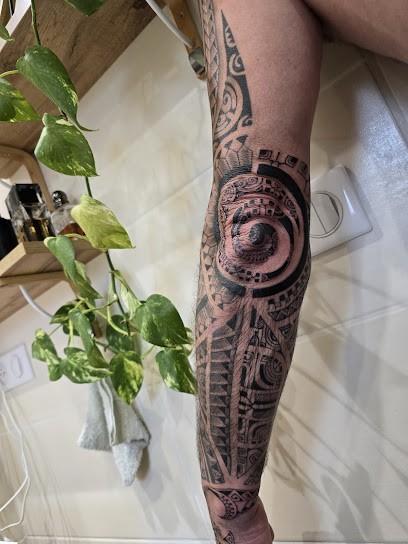 Opeta Tattoo, Tatoueur à Vénérand
