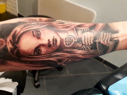 Skars For Life, Tatoueur à Pont-de-Veyle