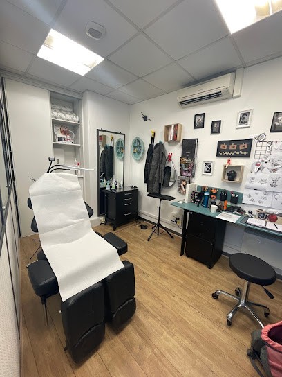 Le Papillon qui Pique, Tatoueur à Montbéliard