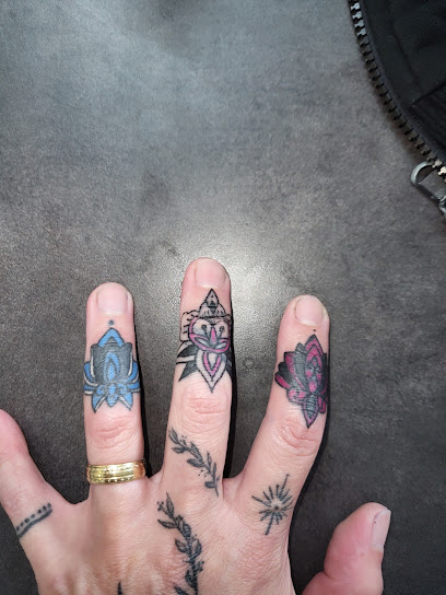 La Poesie Des Traits, Tatoueur à Voiron