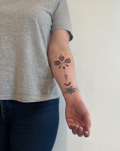 Les abstraites, Tatoueur à Montrabé