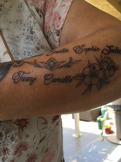 Lolanka PYK Tattoo, Tatoueur à Peyzieux-sur-Saône