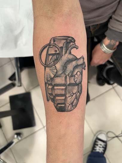 Mr Z Tattoomrz Tatoueur à Saint-Félix-de-Pallières