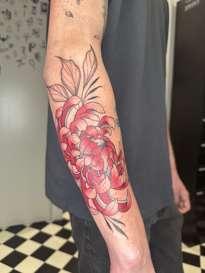 Heure Sombre Tattoo, Tatoueur à Caen
